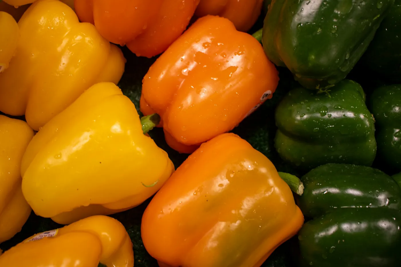 Legumes coloridos e variados